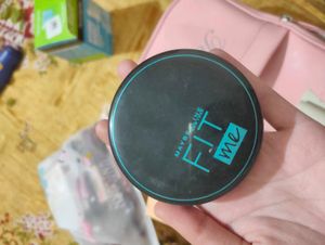 Maybelline Fit Me Compact