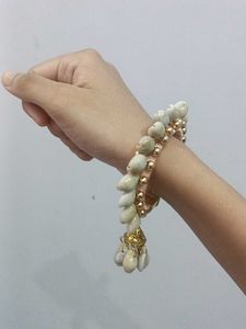 Cowrie Shell One Hand Bangle