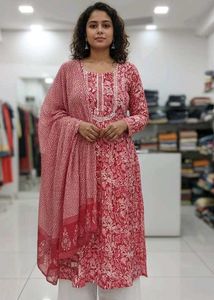 Red Floral Kurta Set