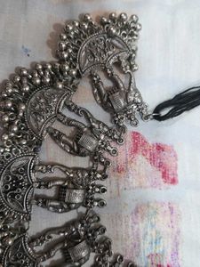 Silver Tone Necklace