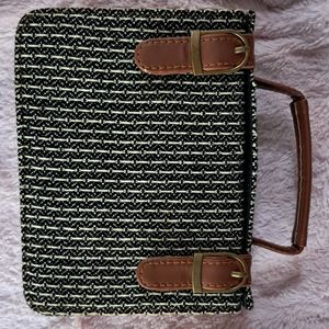 Cute BOX JUTE SLING