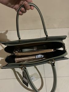 Light Pista Green Color Handbag 👜