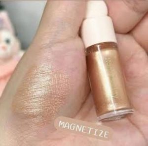 Rare Beauty Mini Liquid Luminizer (1pc)