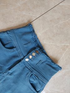 High Waisted Jeans