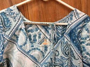 Brand New Blue &amp; White Paisley Kurti - XXL Size