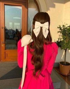 Snow White Bow Clip