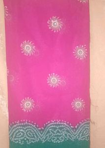 Stoned Magenta Saree With Floral Design