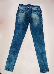 Stylish Distressed Skinny Jeans