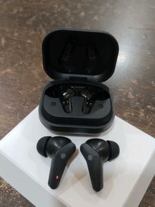 Noise Truly Wireless Earbuds - Carbon Black