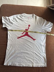 Nike Air Jordan Tshirt Size M