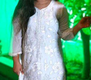 Elegant White Floral Kurta