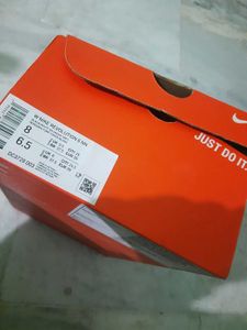 Nike Revolution 6 Running Shoes.