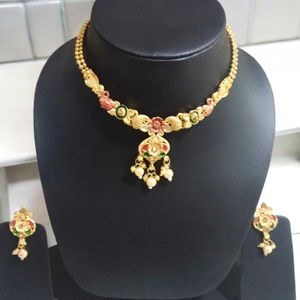 Elegant Necklace Set
