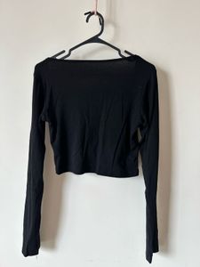 Black Long Sleeve Crop Top