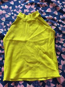 Pretty Small Skirt With A Half sleeve Cute Top