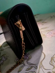 Dressberry Solid Black Sling Bag