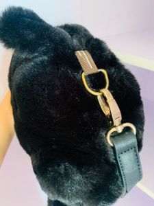 Black Kitty Slingbag