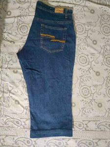 PICA Denim Capri Pants