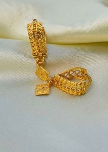 1 Gram Gold Studs Pack Of One