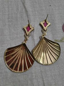 Shell Dangle Earrings