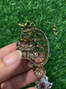 Pendant Set With Earnings