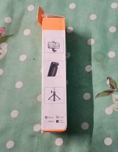 Selfie Stick R15 With Tripod And Flashlight Remote