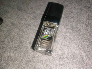 Pass Port Parfume With White Oud Bottle