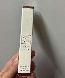 KAYALI LOVFEST Burning Cherry 10 ML spray