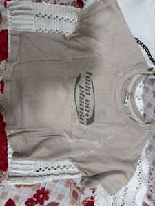 Graphic Cropped T-shirt