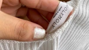 White Cropped Knit Top
