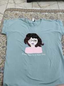 Cute Graphic Print Tee