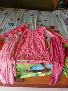 Full Sleeve Pink Suit With Leggings & Dupatta