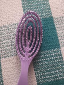 Detangling Combs