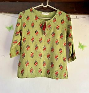Elegant Green Printed Top