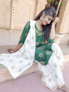 Elegant Green &amp; White Kurta Set