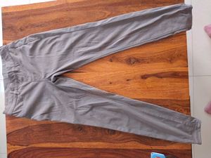 Almost new Two jeggings of brand max and fig