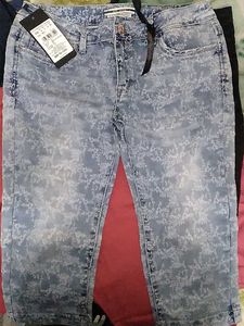Denim Capri Mid Waist