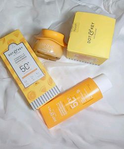 Vitamin C + E Sunscreen 80gm Moisturizer Combo