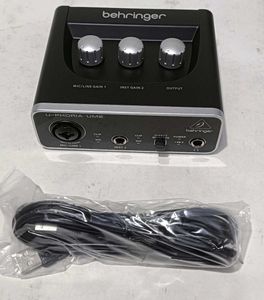 Behringer U-PHORIA UMC22 Audiophile 2x2 USB Audio