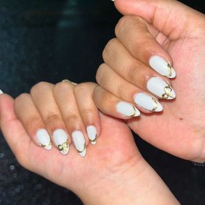 White & Gold Bow Nail Set