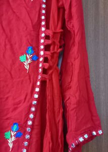 Red Kurti