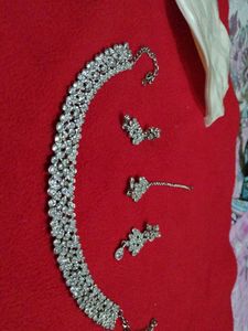 Jwellery Set Ad