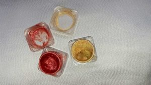 Two Highlighters Of Mac And 1 Concealer Stick