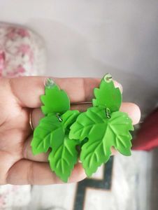 Green Leaf Earring