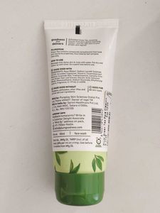 Plum Green Tea Face Wash