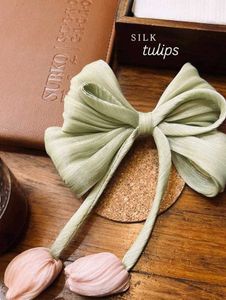 Tulip Bow Clip