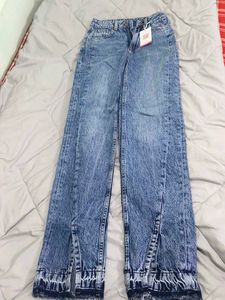 Classic High-Waisted Blue Denim Jeans for Effortle