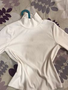 Korean Turtle Neck Top (white+black)