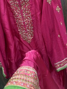 Elegant Pink Embroidered Kurta