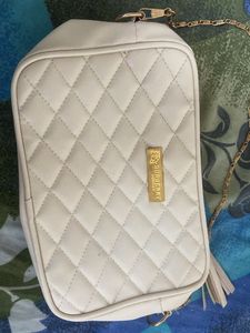 I Am Selling Girls Slings Bag